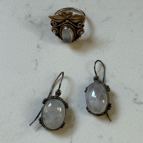 Vintage Witchy Moonstone Ring & Earrings - Picture 2 of 4